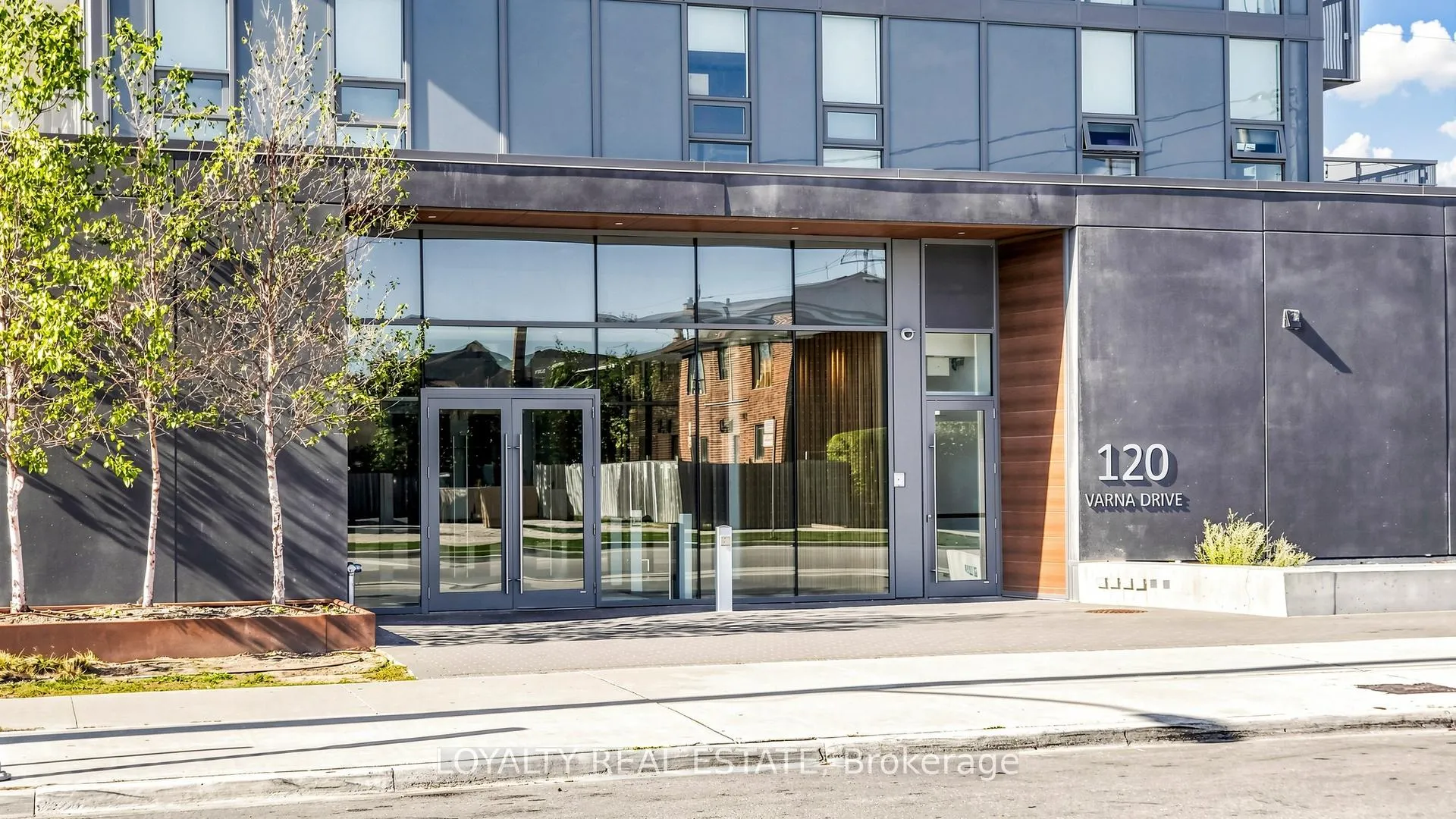 Photo 7 of Unit 1207, 120 Varna Drive, Toronto, Englemount-Lawrence — HOMEH