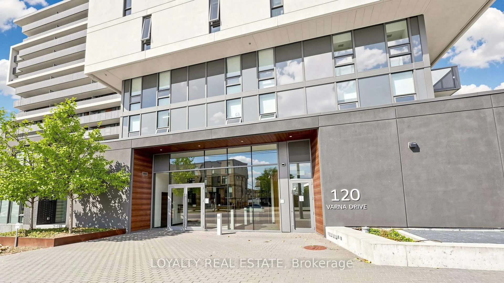 Photo 8 of Unit 1207, 120 Varna Drive, Toronto, Englemount-Lawrence — HOMEH