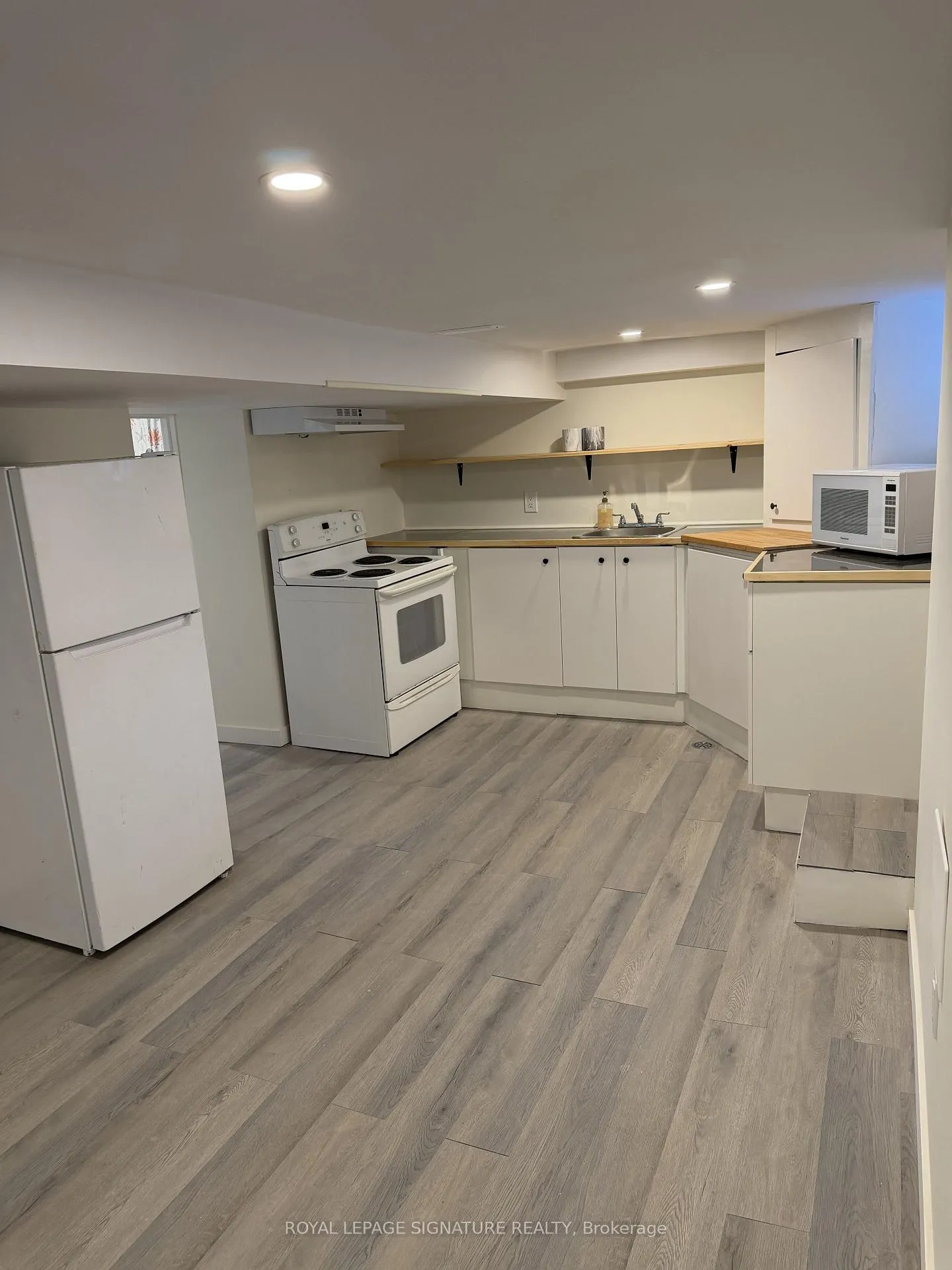 Photo 13 of Unit Apt 4, 295 Arthur Street, Oshawa, Central — HOMEH