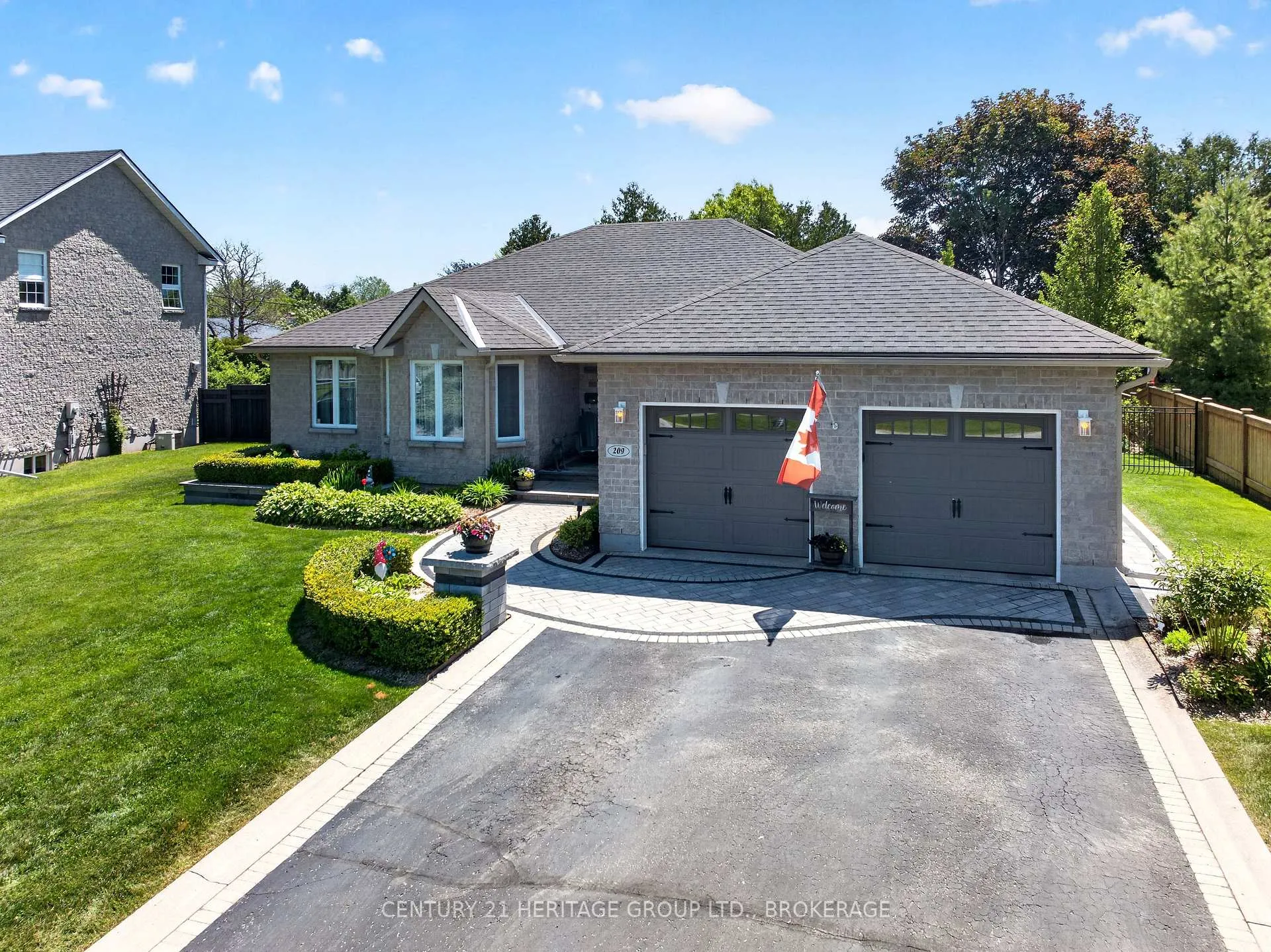 Photo 1 of 209 Smuggler's Cove Drive, Kingston, City Southwest — HOMEH