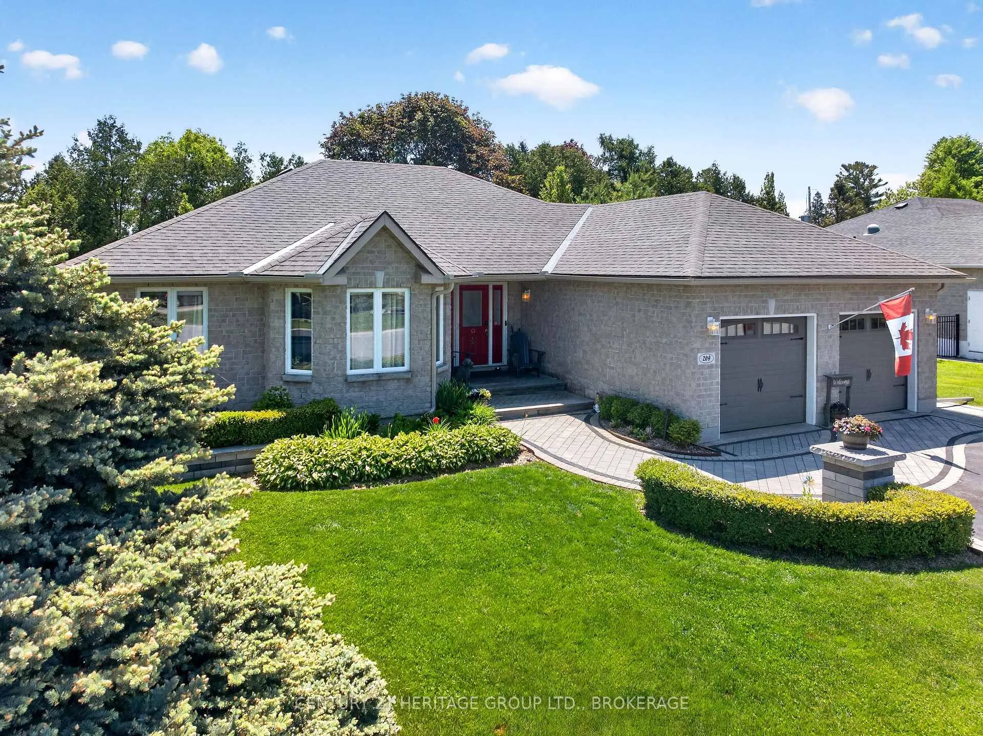 Photo 2 of 209 Smuggler's Cove Drive, Kingston, City Southwest — HOMEH