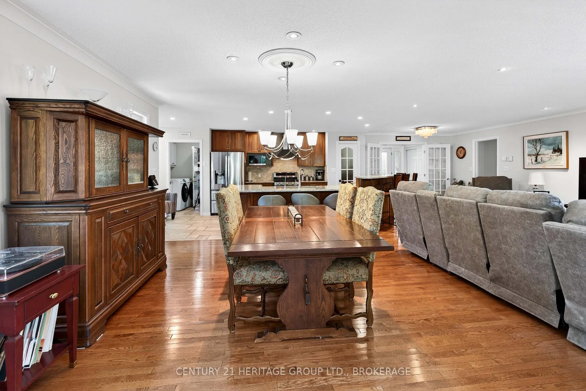 Photo 14 of 209 Smuggler's Cove Drive, Kingston, City Southwest — HOMEH