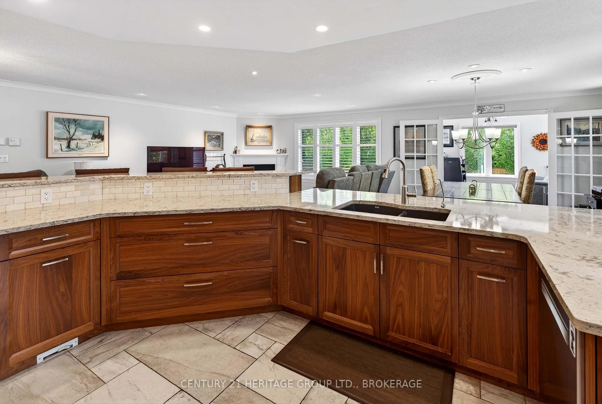 Photo 32 of 209 Smuggler's Cove Drive, Kingston, City Southwest — HOMEH