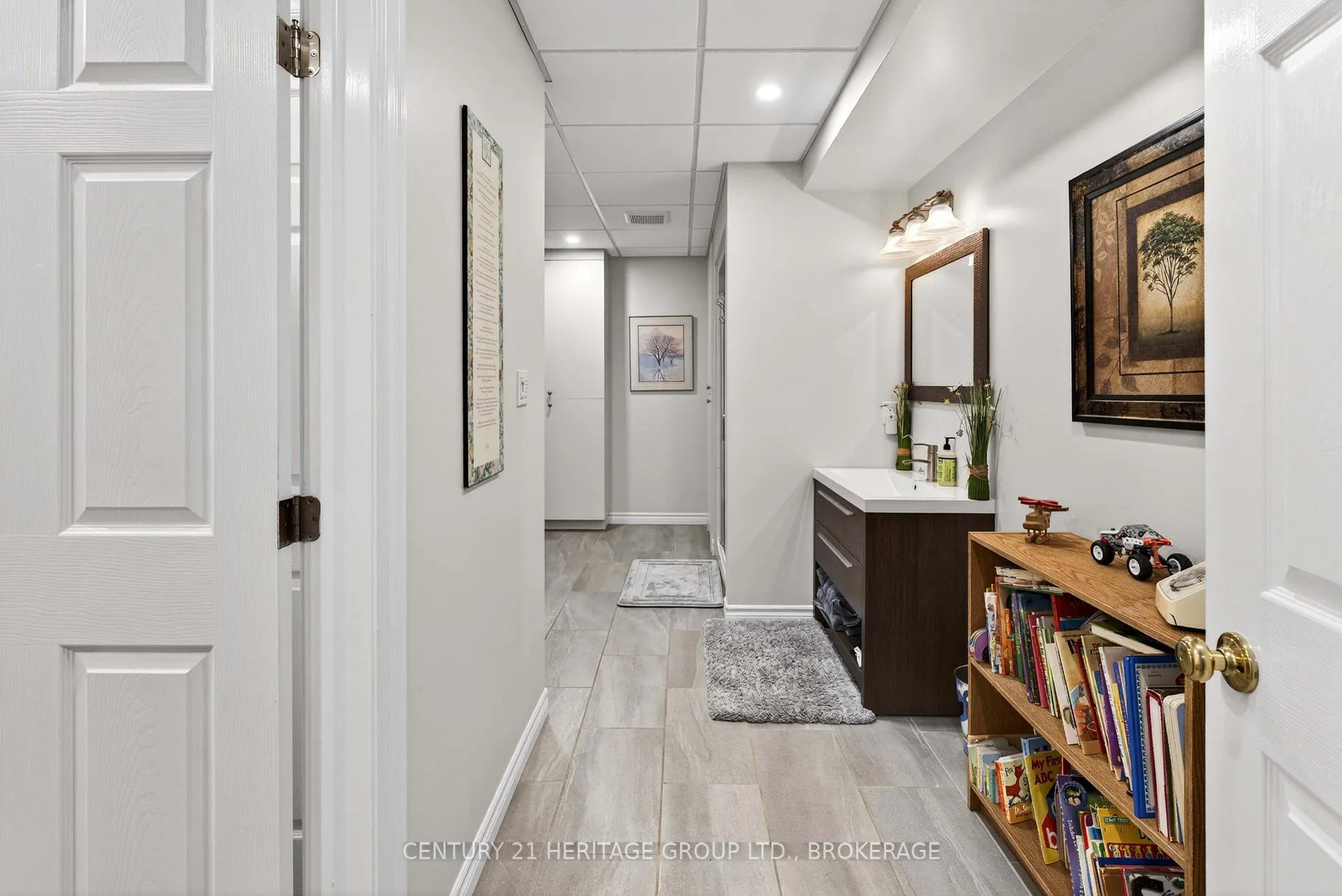 Photo 34 of 209 Smuggler's Cove Drive, Kingston, City Southwest — HOMEH