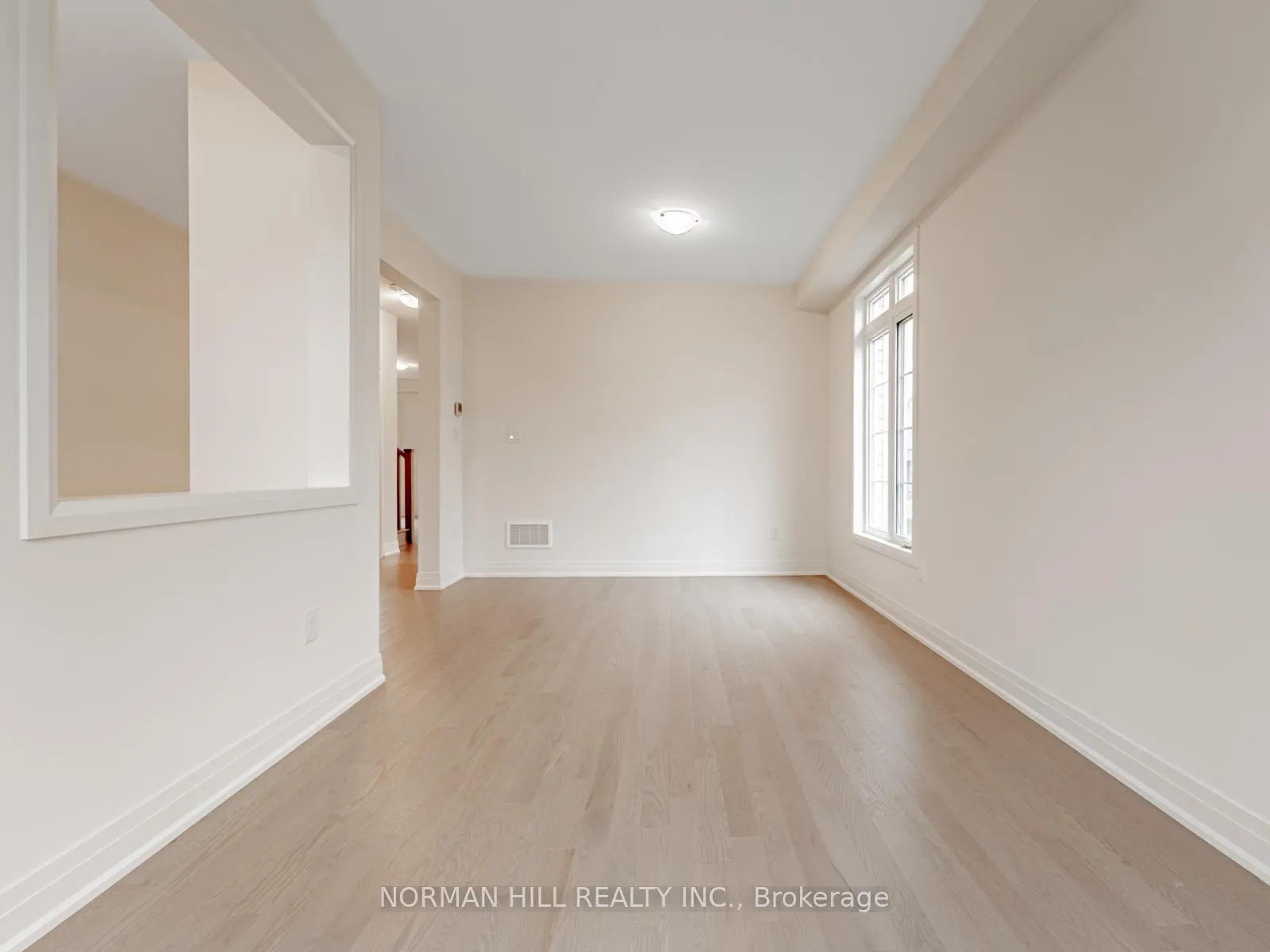Photo 10 of 23 Lilestone Drive, Brampton, Credit Valley — HOMEH