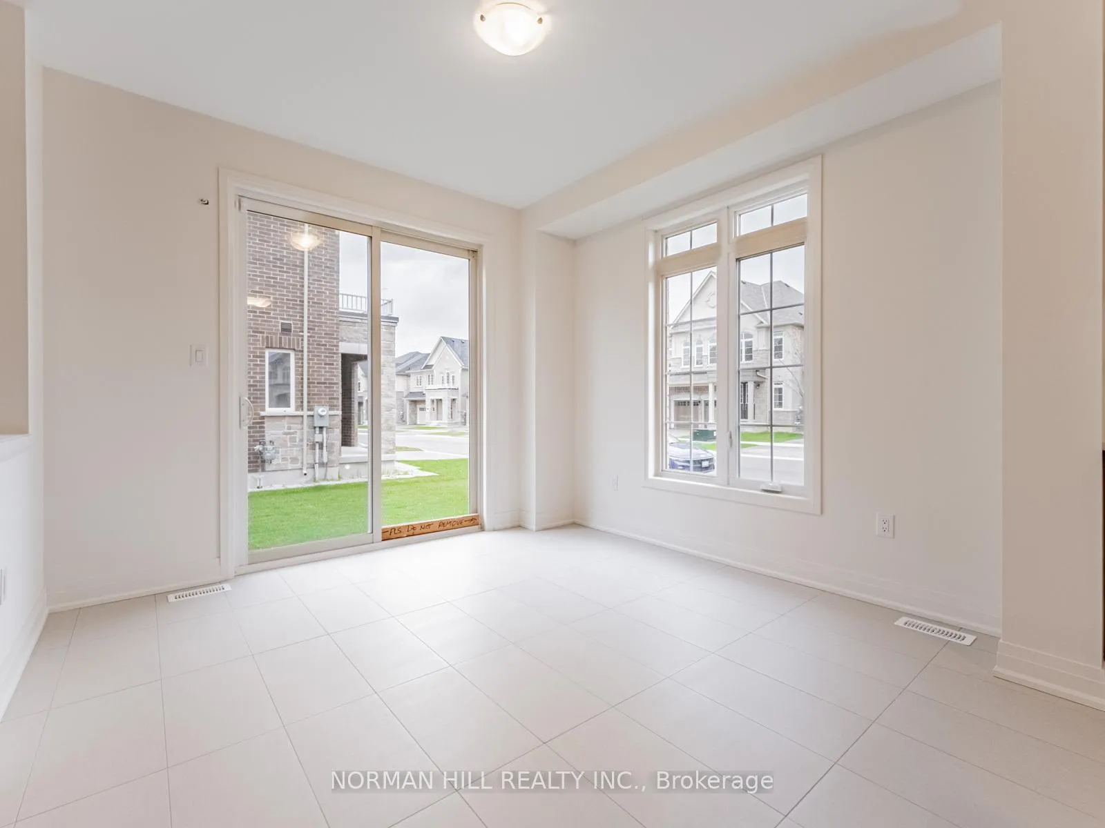 Photo 17 of 23 Lilestone Drive, Brampton, Credit Valley — HOMEH