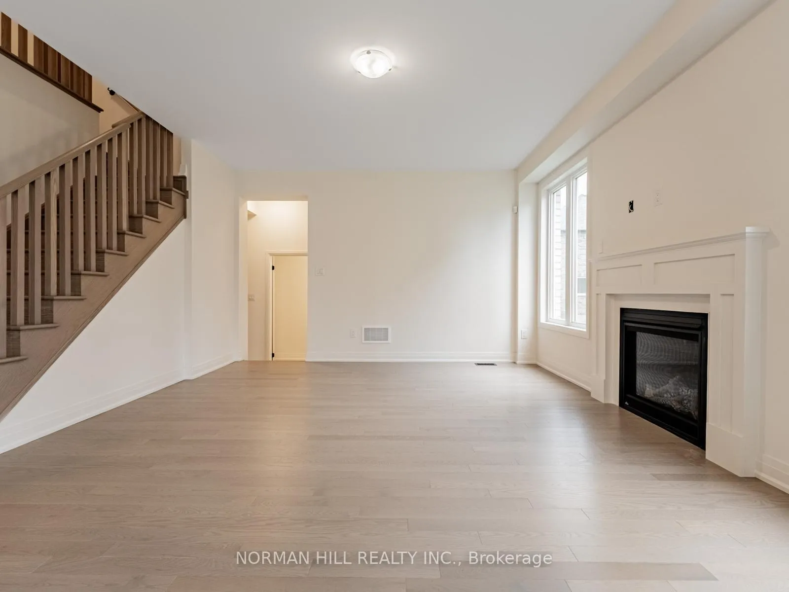 Photo 18 of 23 Lilestone Drive, Brampton, Credit Valley — HOMEH