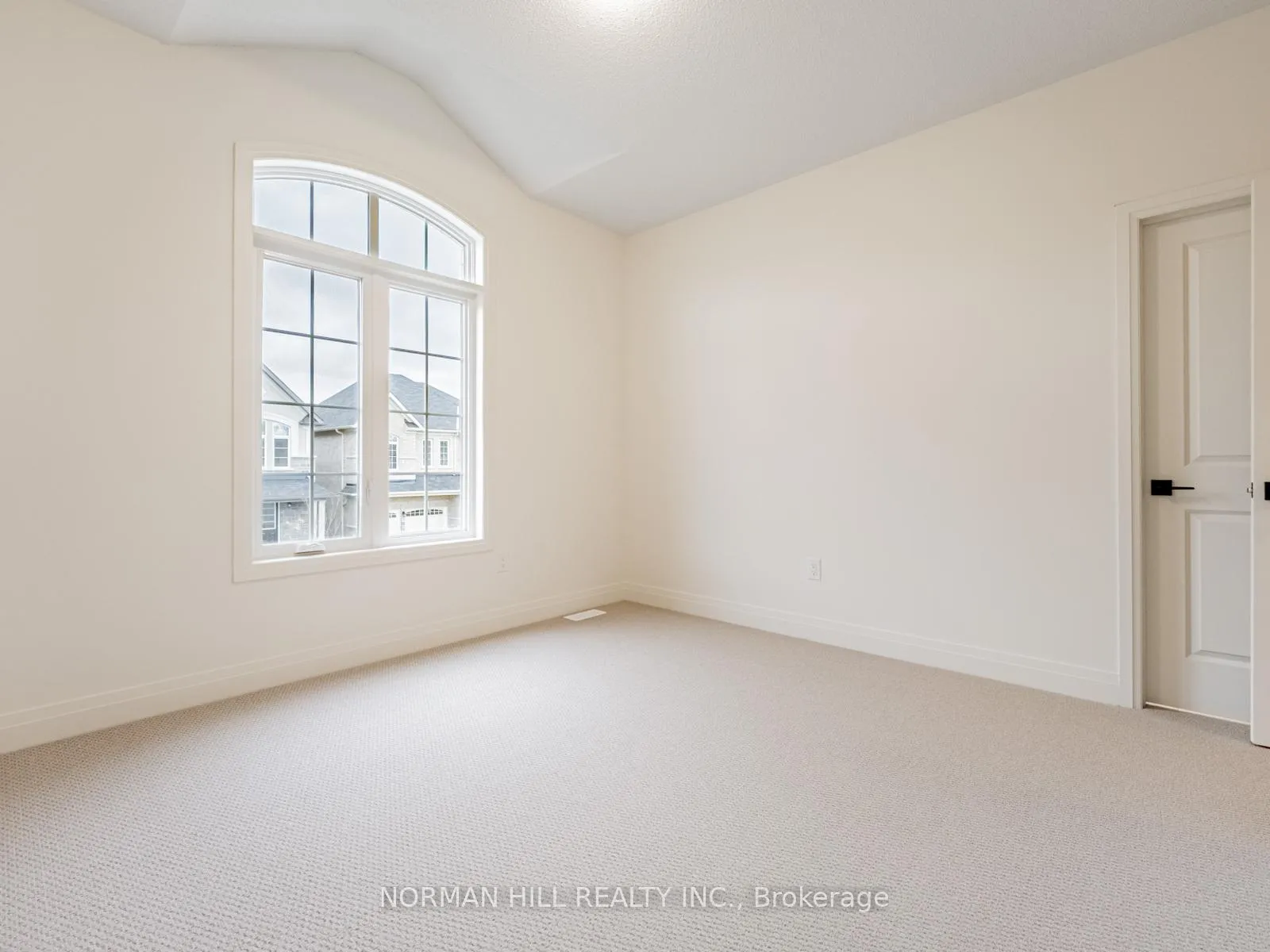 Photo 35 of 23 Lilestone Drive, Brampton, Credit Valley — HOMEH