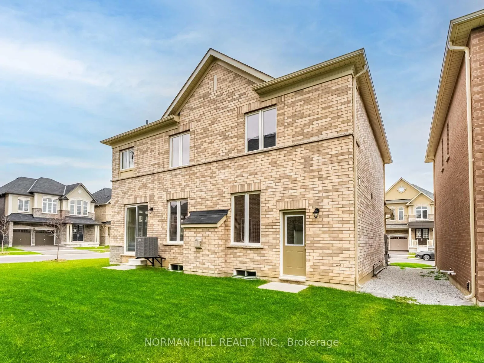 Photo 39 of 23 Lilestone Drive, Brampton, Credit Valley — HOMEH