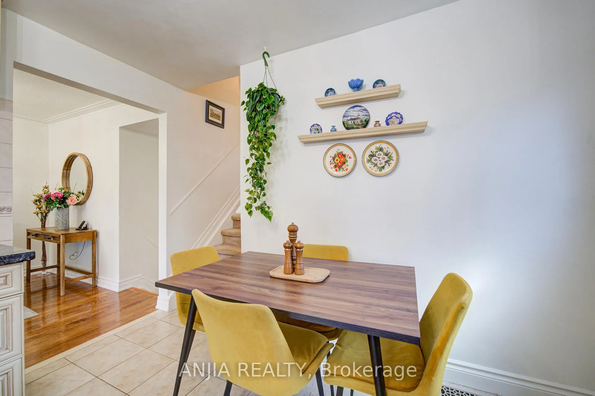 Photo 14 of 24 Friar Tuck Road, Markham, Bullock — HOMEH