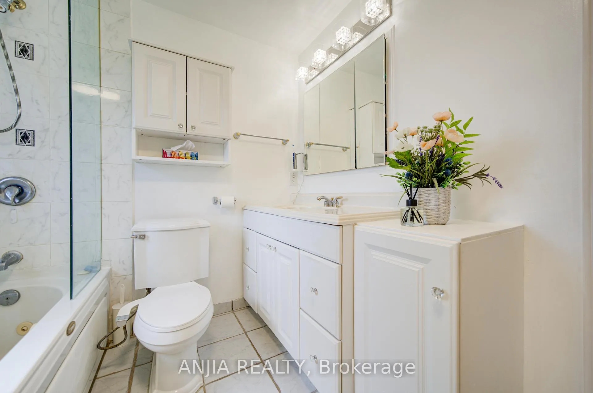 Photo 27 of 24 Friar Tuck Road, Markham, Bullock — HOMEH