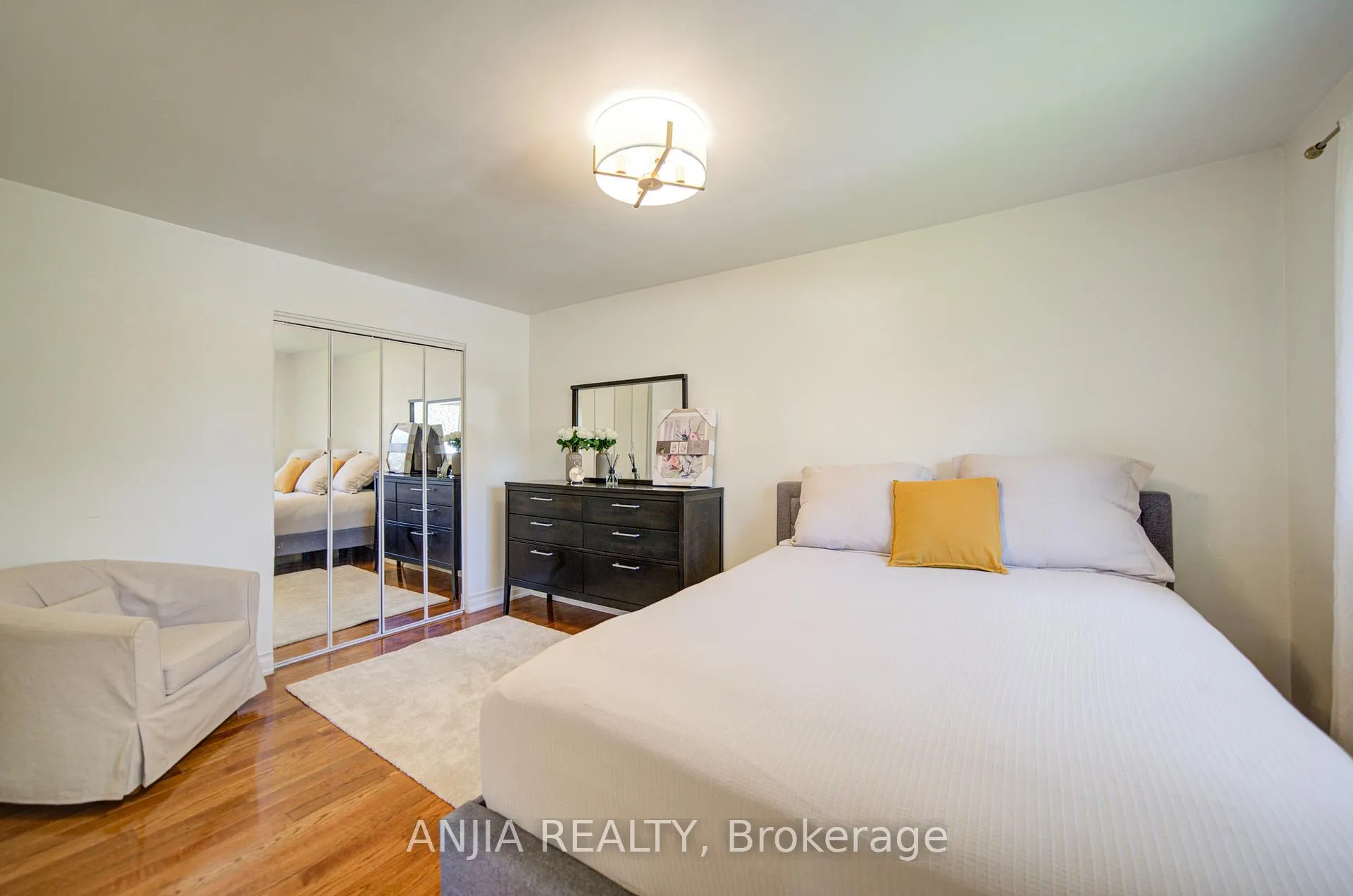 Photo 28 of 24 Friar Tuck Road, Markham, Bullock — HOMEH
