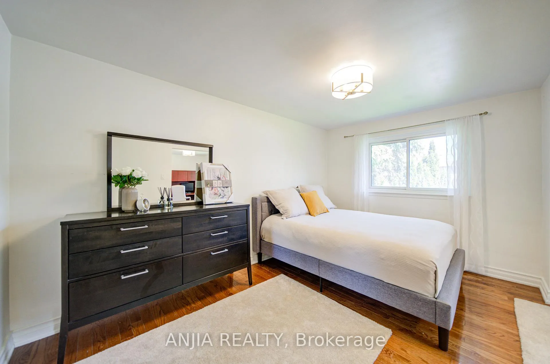Photo 31 of 24 Friar Tuck Road, Markham, Bullock — HOMEH