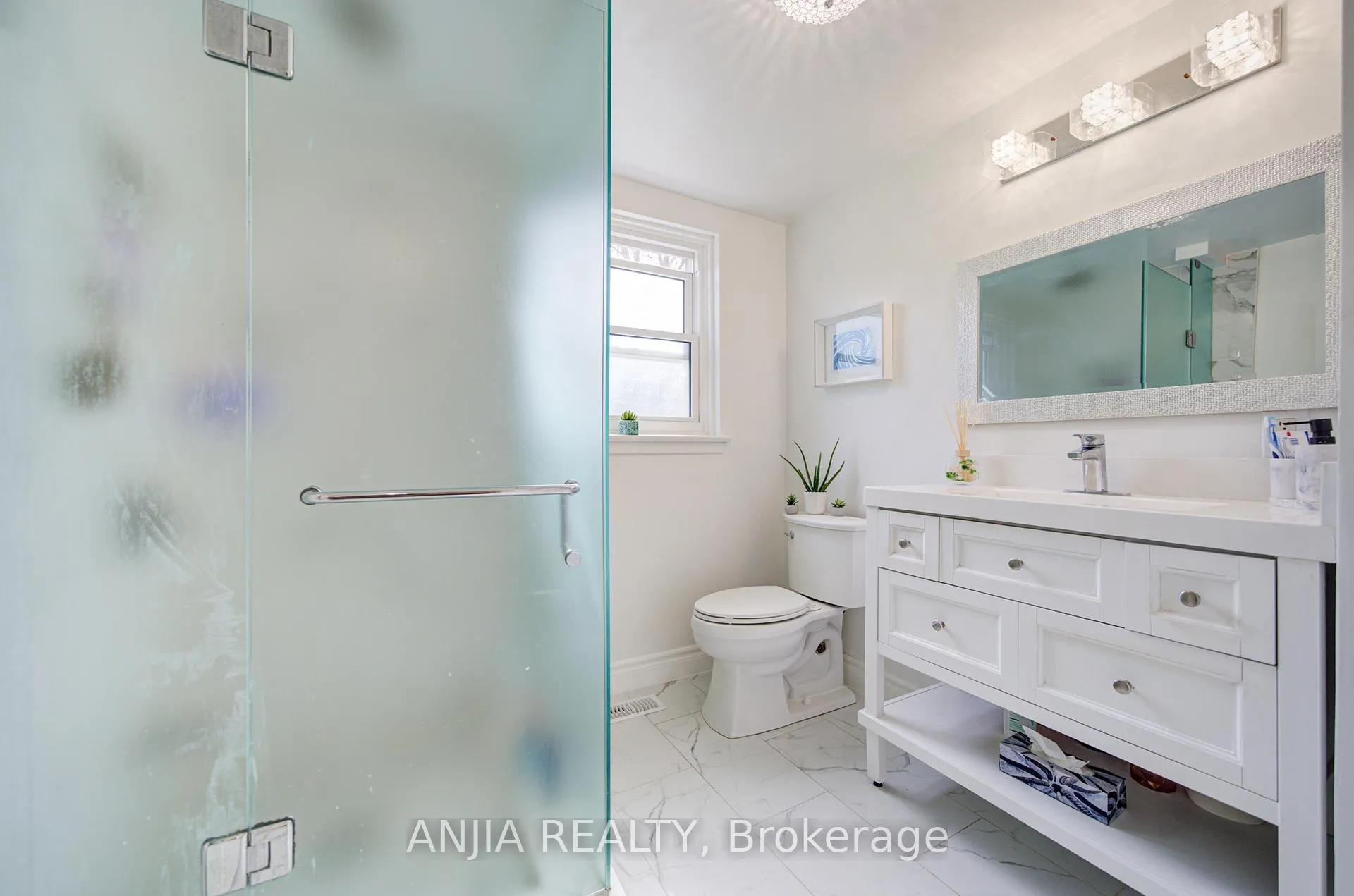 Photo 33 of 24 Friar Tuck Road, Markham, Bullock — HOMEH