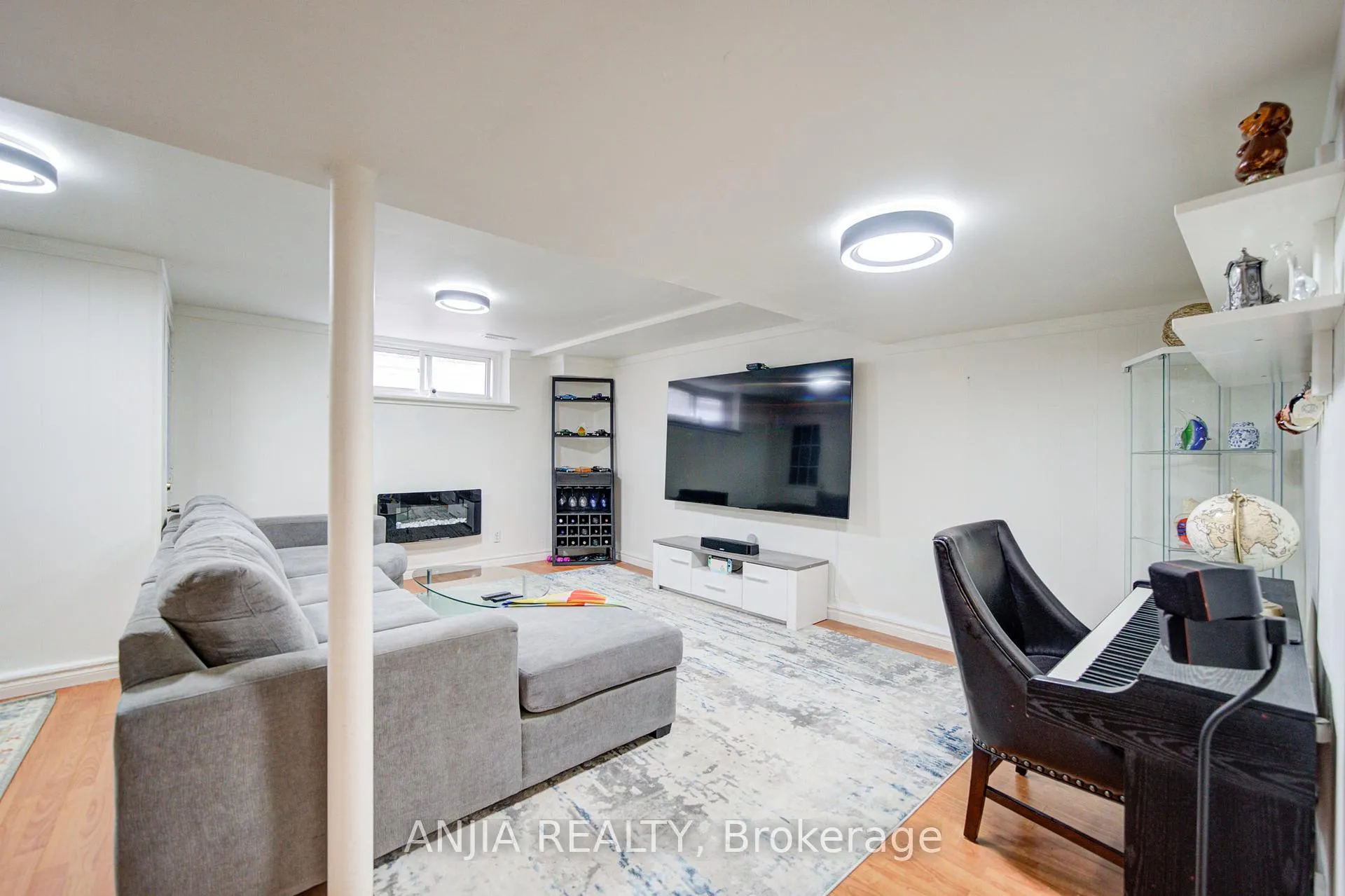 Photo 38 of 24 Friar Tuck Road, Markham, Bullock — HOMEH