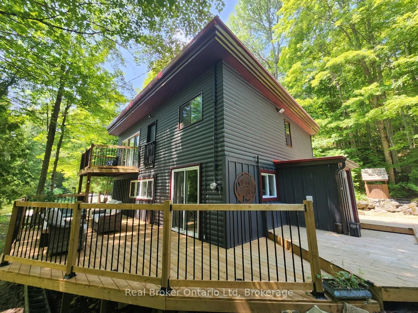 Photo of 12 7th Avenue