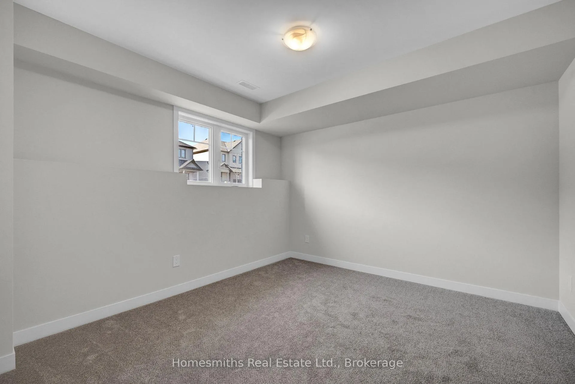 Photo 3 of 14 Nady Lane, Clarington, Newcastle — HOMEH