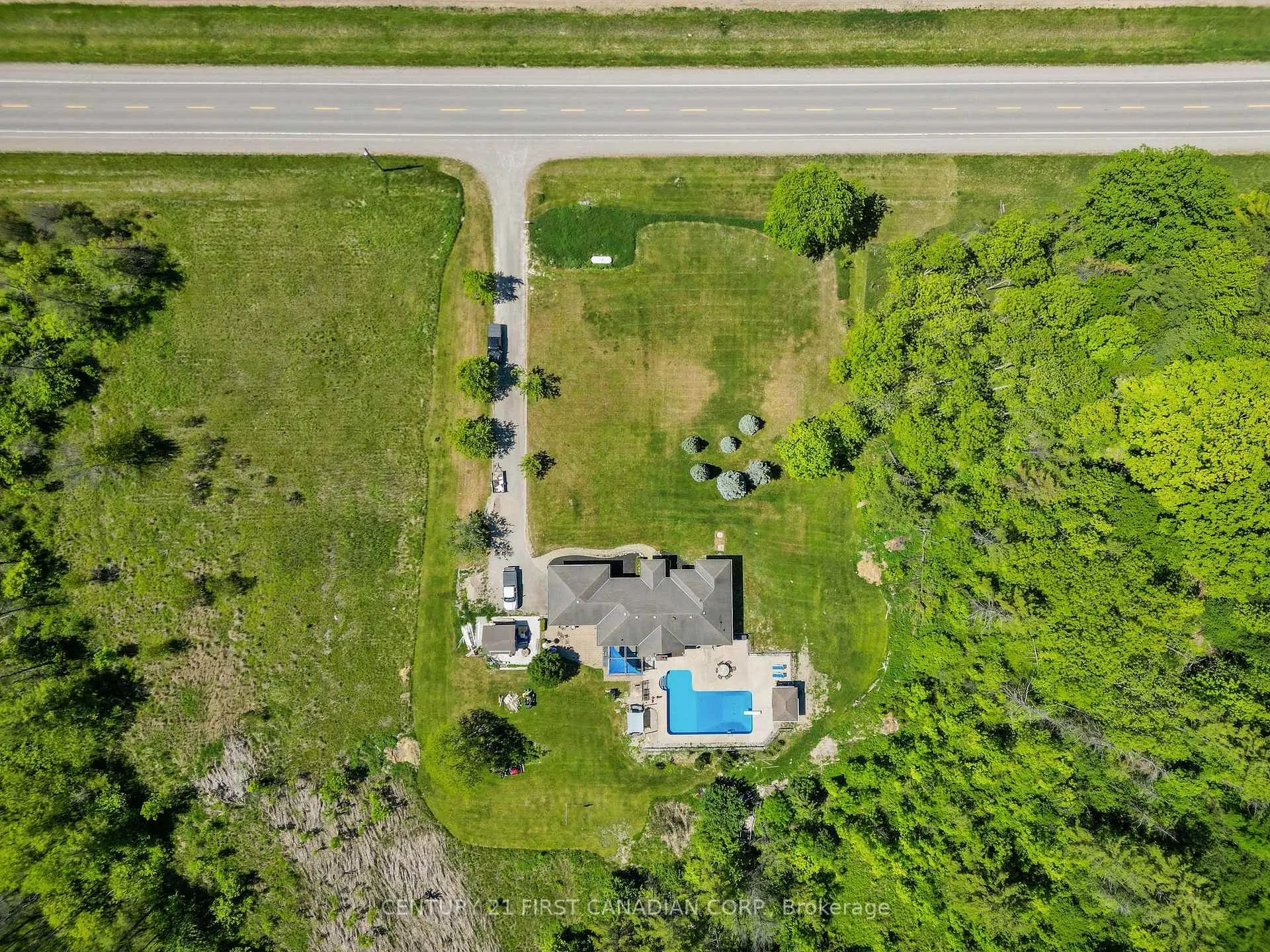 Photo 2 of 26210 Nairn Road, North Middlesex, Nairn — HOMEH