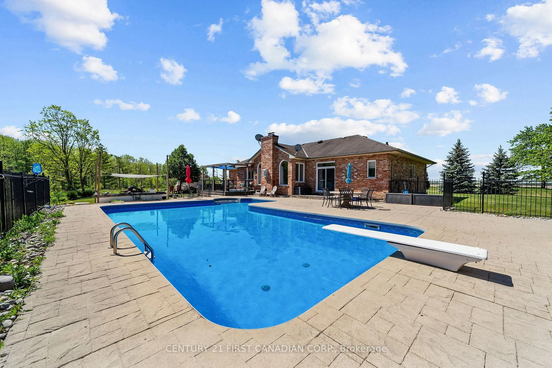 Photo 17 of 26210 Nairn Road, North Middlesex, Nairn — HOMEH