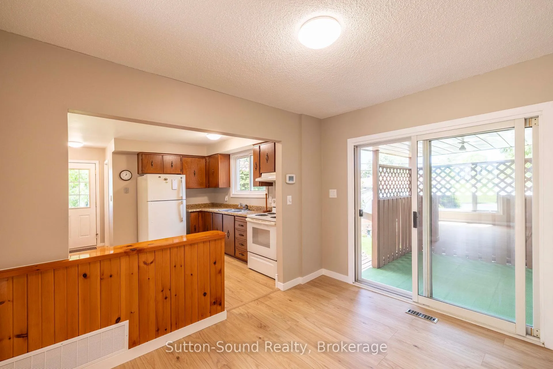 Photo 10 of 1038 11th Street E, Owen Sound — HOMEH