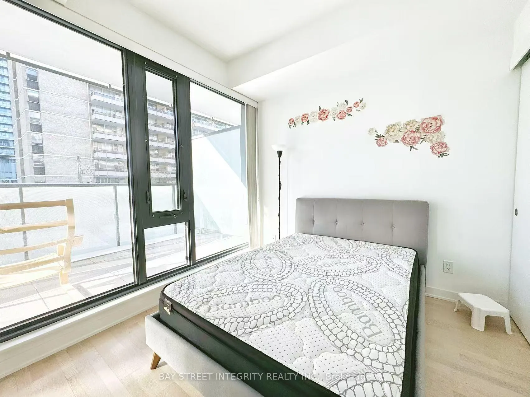 Photo 5 of Unit 207, 185 Roehampton Avenue, Toronto, Mount Pleasant West — HOMEH