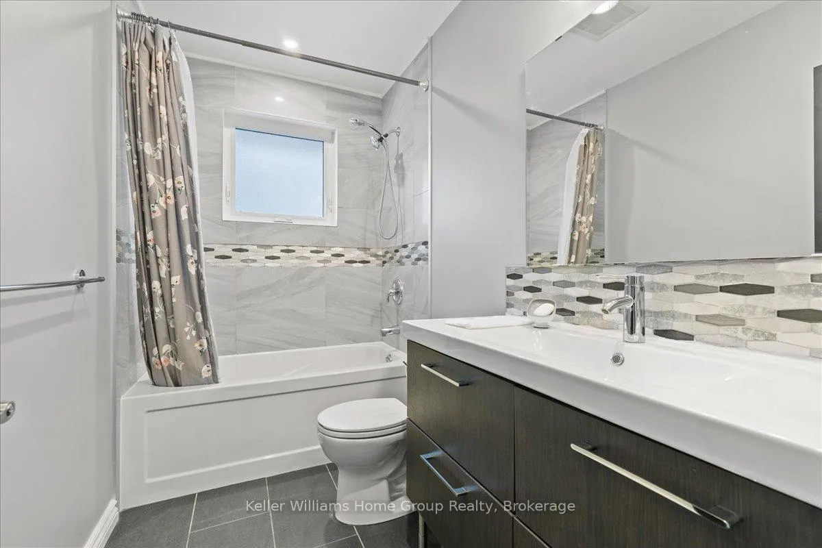 Photo 19 of 132 June Street, Hamilton, Greeningdon — HOMEH
