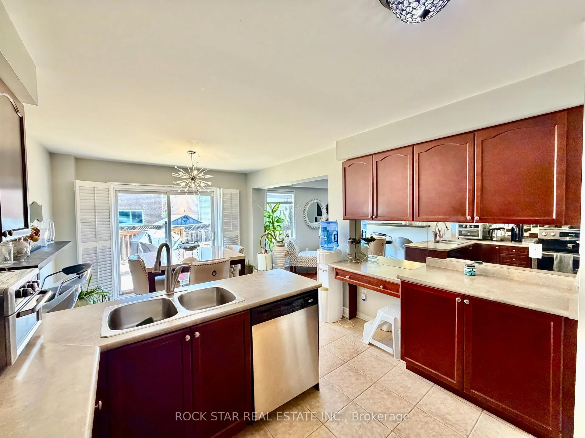 Photo 6 of 21 Trudelle Crescent, Brampton, Fletcher's Meadow — HOMEH