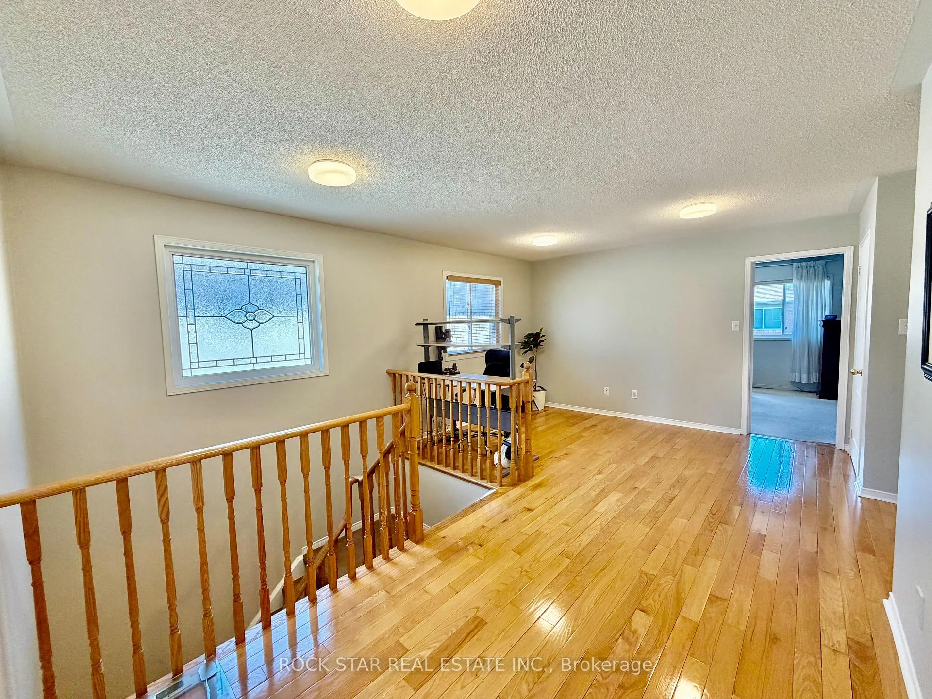 Photo 17 of 21 Trudelle Crescent, Brampton, Fletcher's Meadow — HOMEH