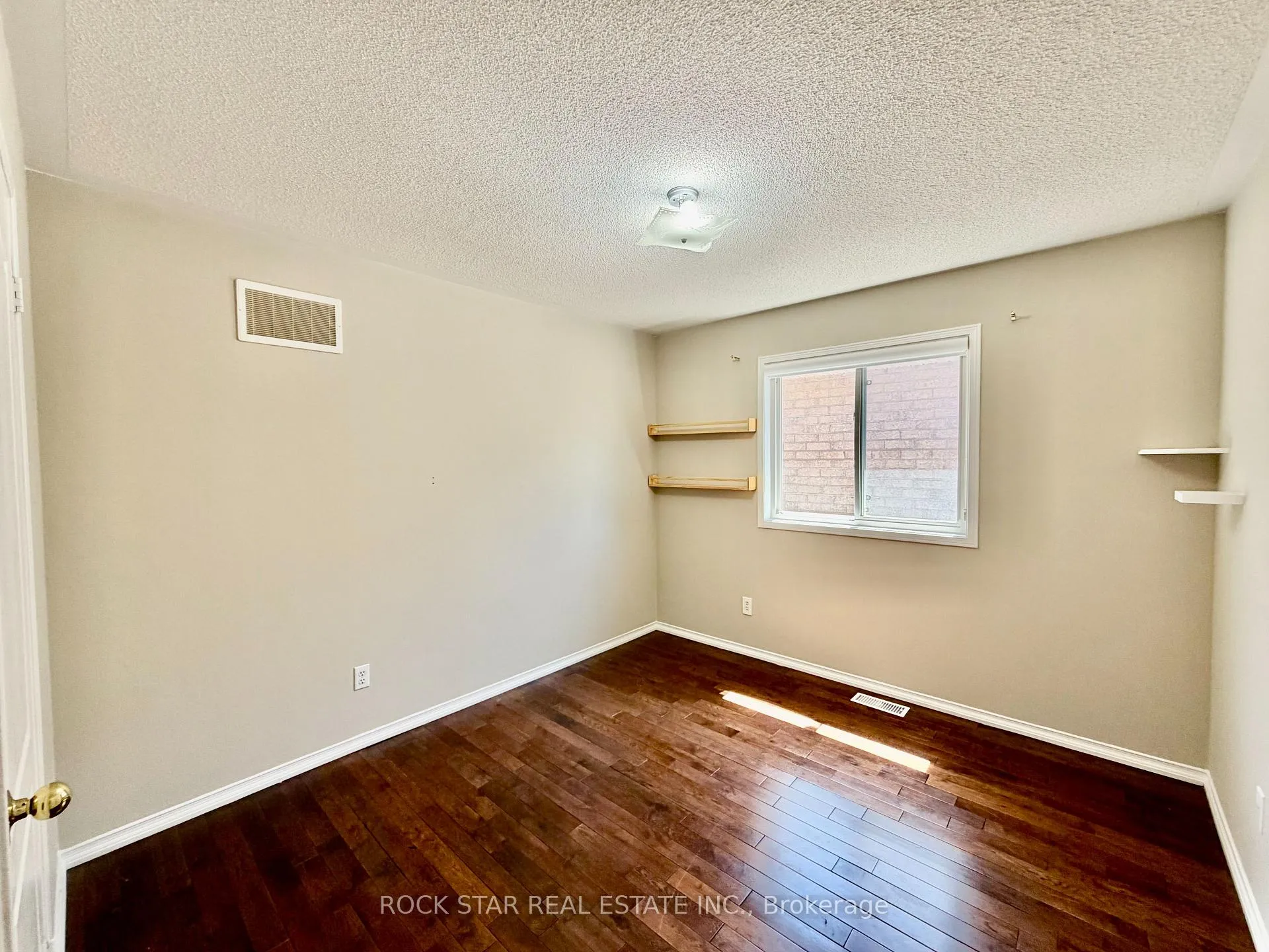 Photo 29 of 21 Trudelle Crescent, Brampton, Fletcher's Meadow — HOMEH