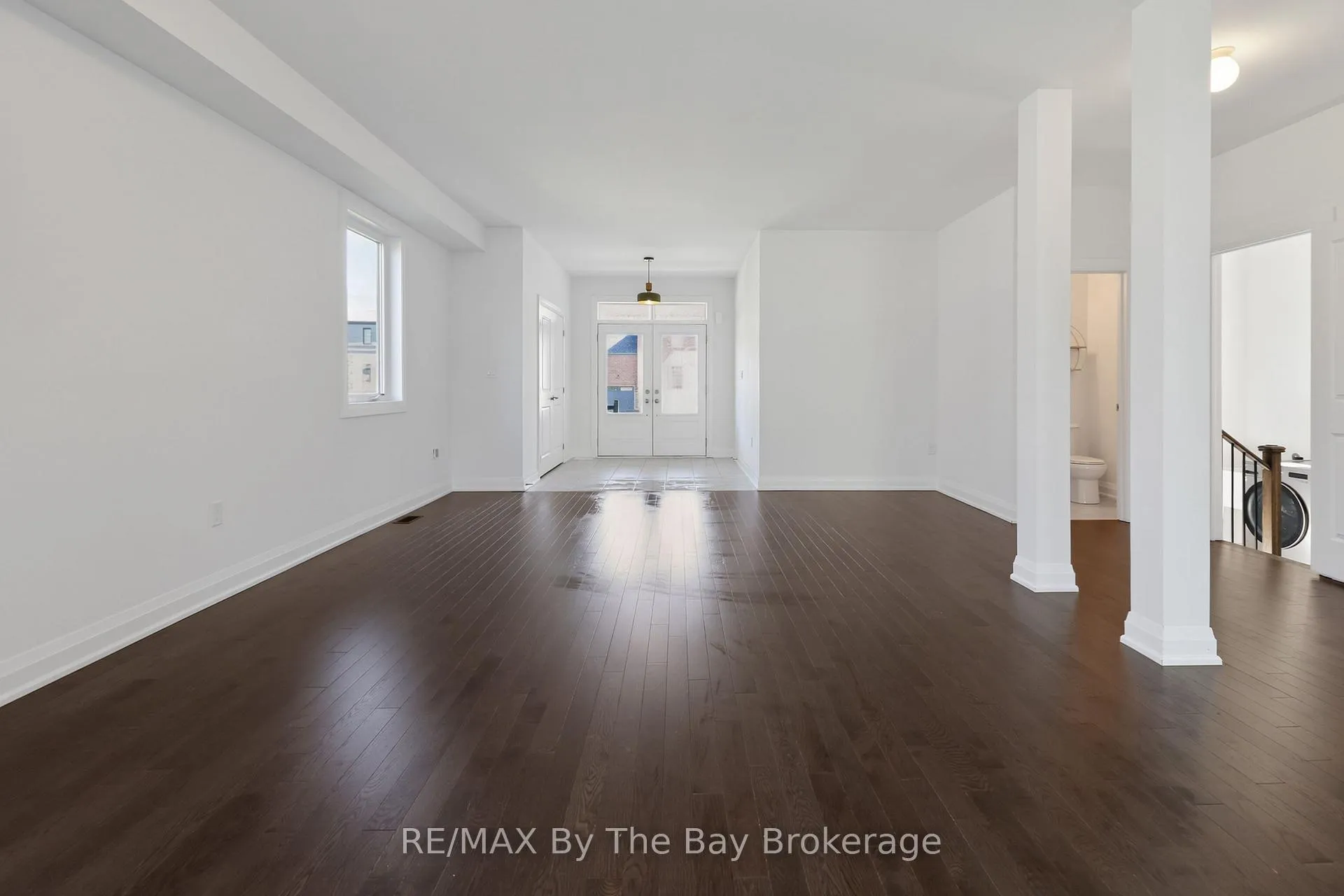 Photo 7 of 52 Amber Drive, Wasaga Beach — HOMEH
