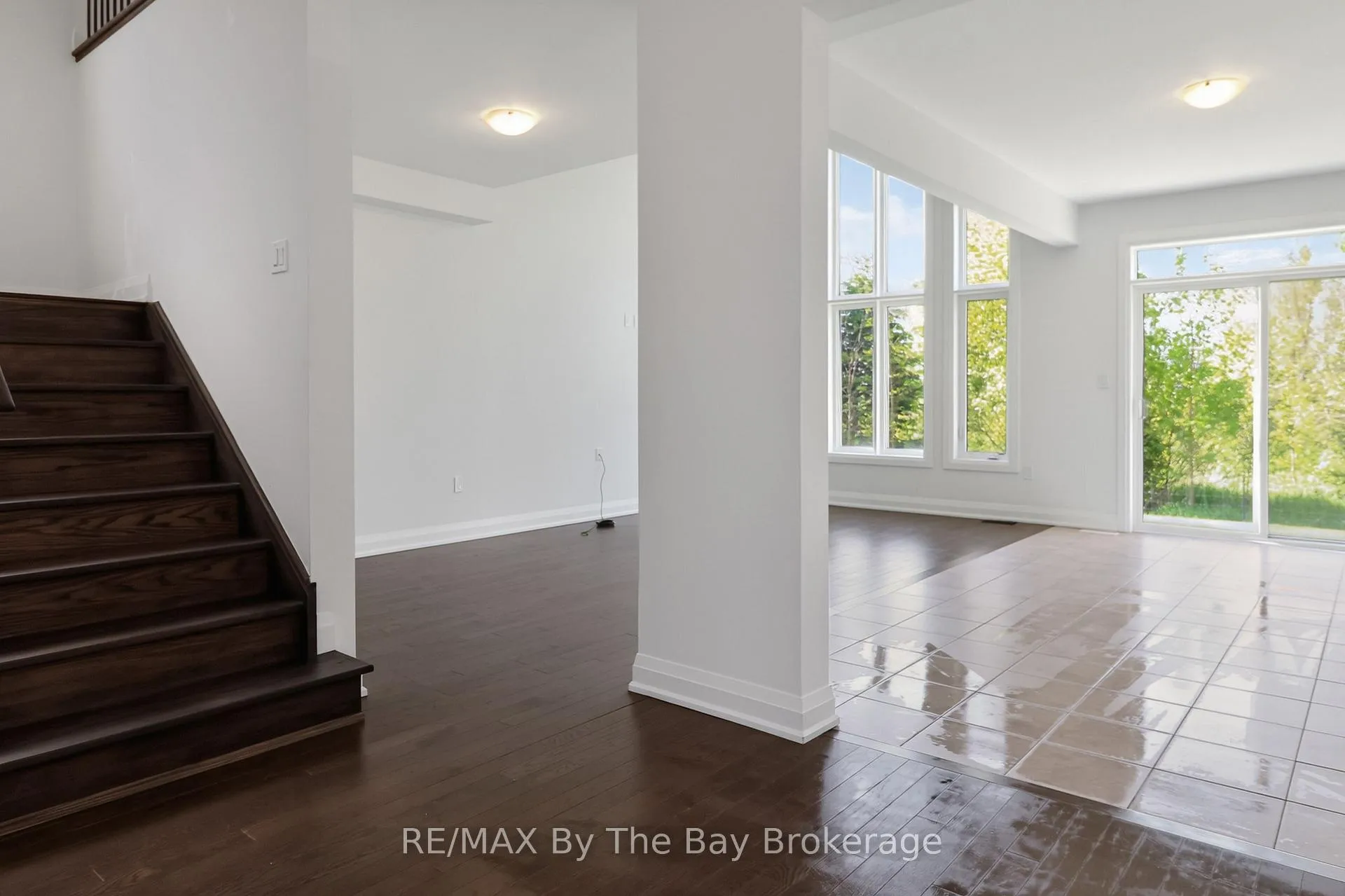 Photo 13 of 52 Amber Drive, Wasaga Beach — HOMEH