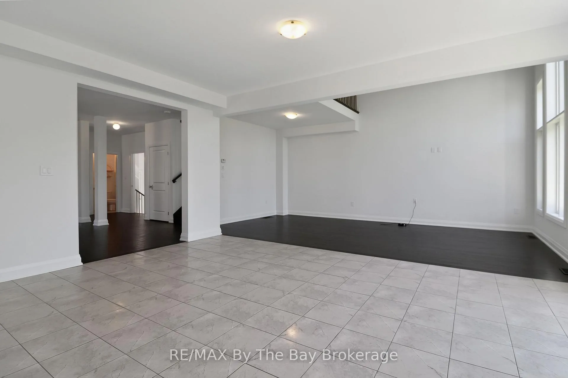 Photo 18 of 52 Amber Drive, Wasaga Beach — HOMEH
