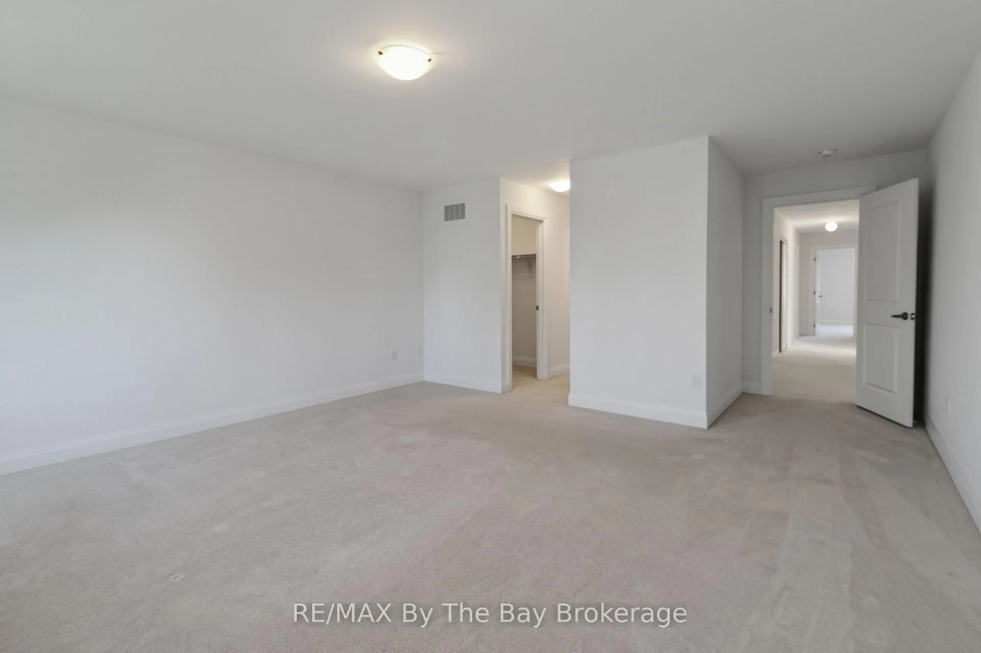 Photo 28 of 52 Amber Drive, Wasaga Beach — HOMEH