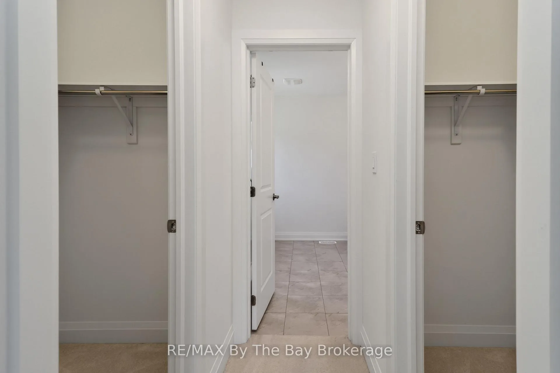 Photo 31 of 52 Amber Drive, Wasaga Beach — HOMEH