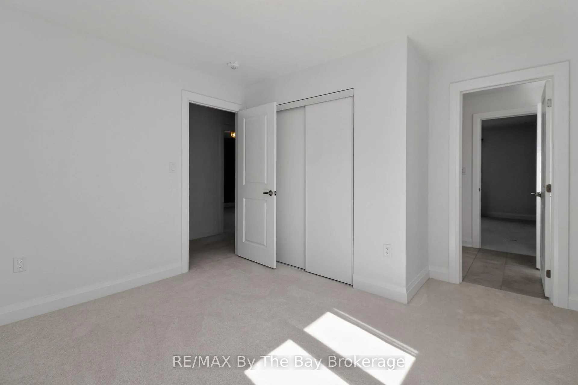 Photo 38 of 52 Amber Drive, Wasaga Beach — HOMEH