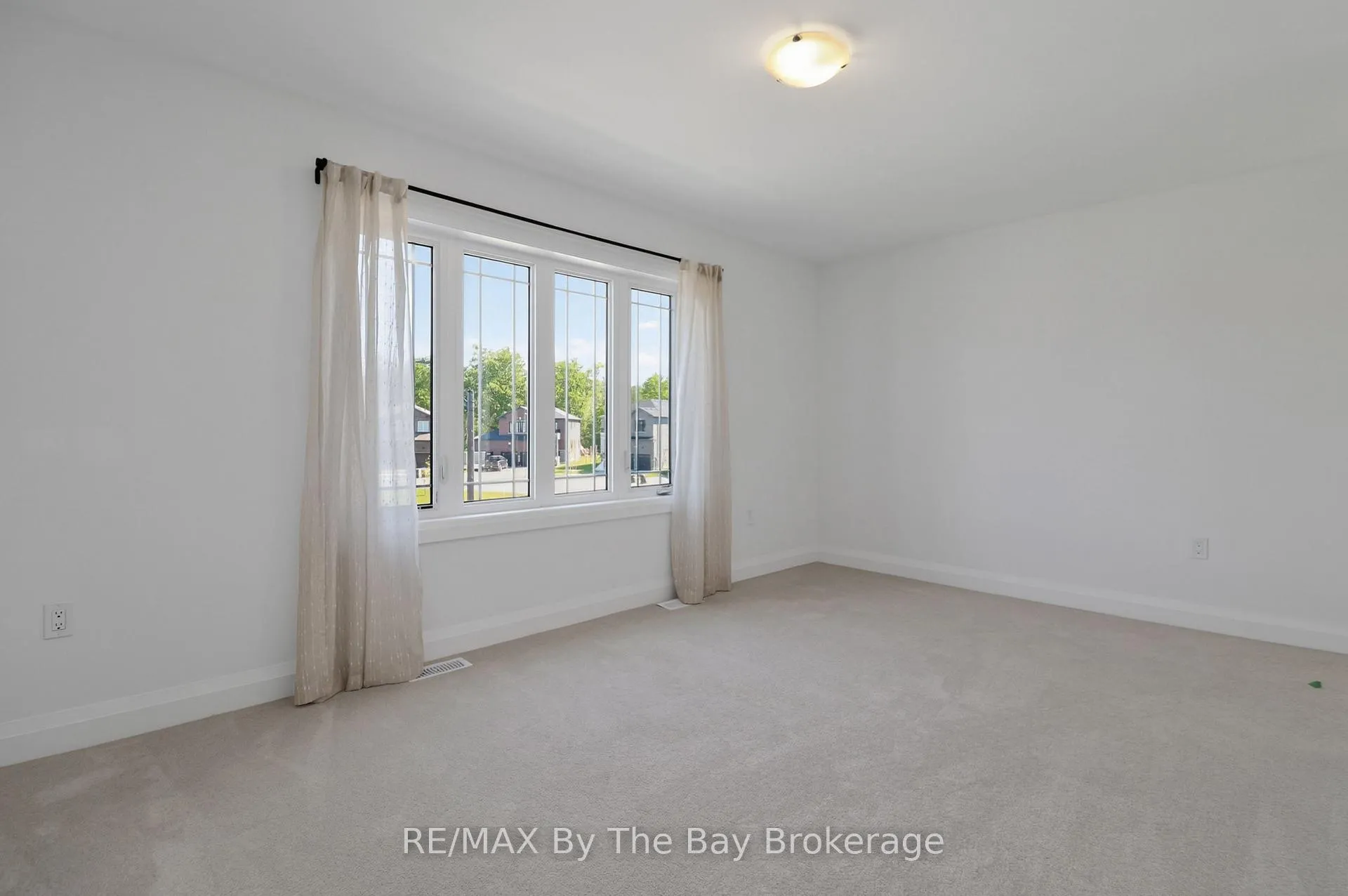 Photo 41 of 52 Amber Drive, Wasaga Beach — HOMEH