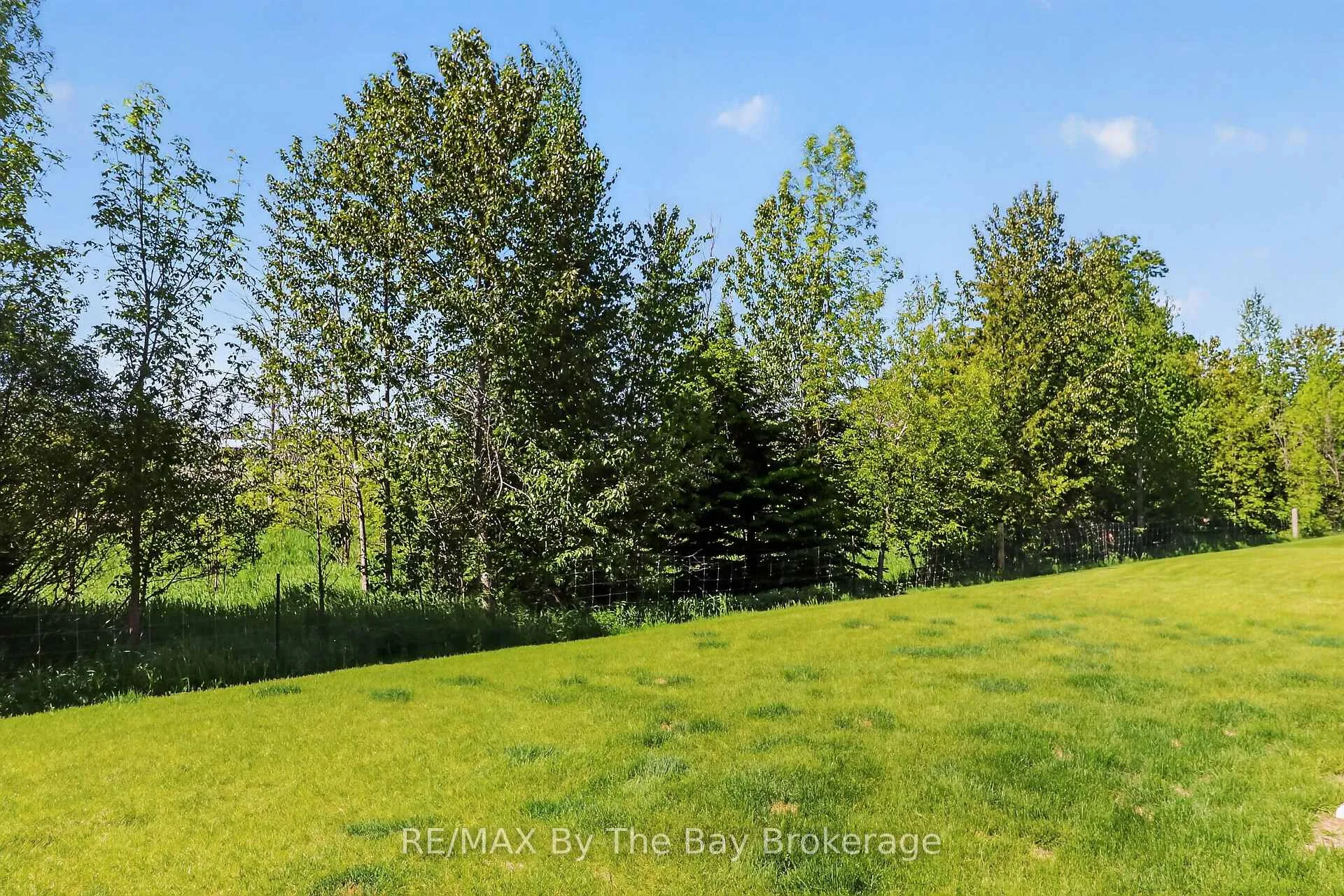 Photo 49 of 52 Amber Drive, Wasaga Beach — HOMEH