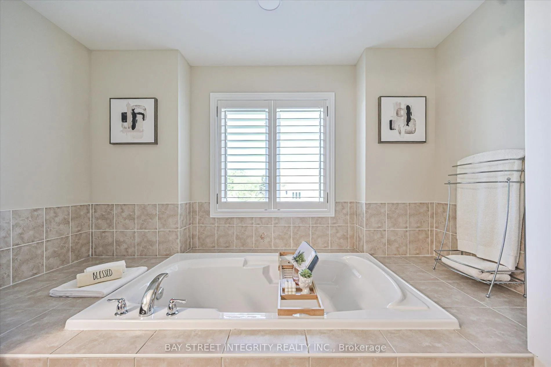 Photo 29 of 49 Glengordon Crescent, Markham, Angus Glen — HOMEH