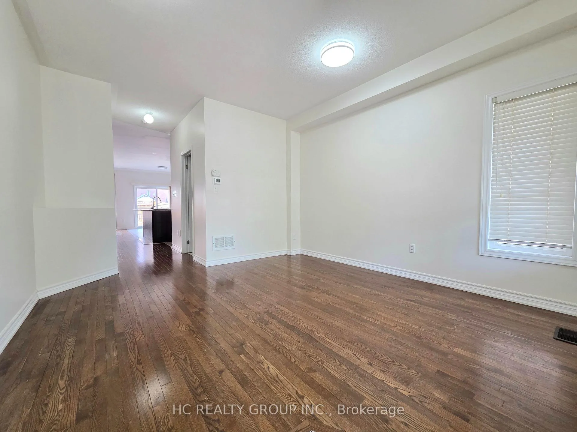 Photo 2 of 703 Hammersly Boulevard, Markham, Wismer — HOMEH
