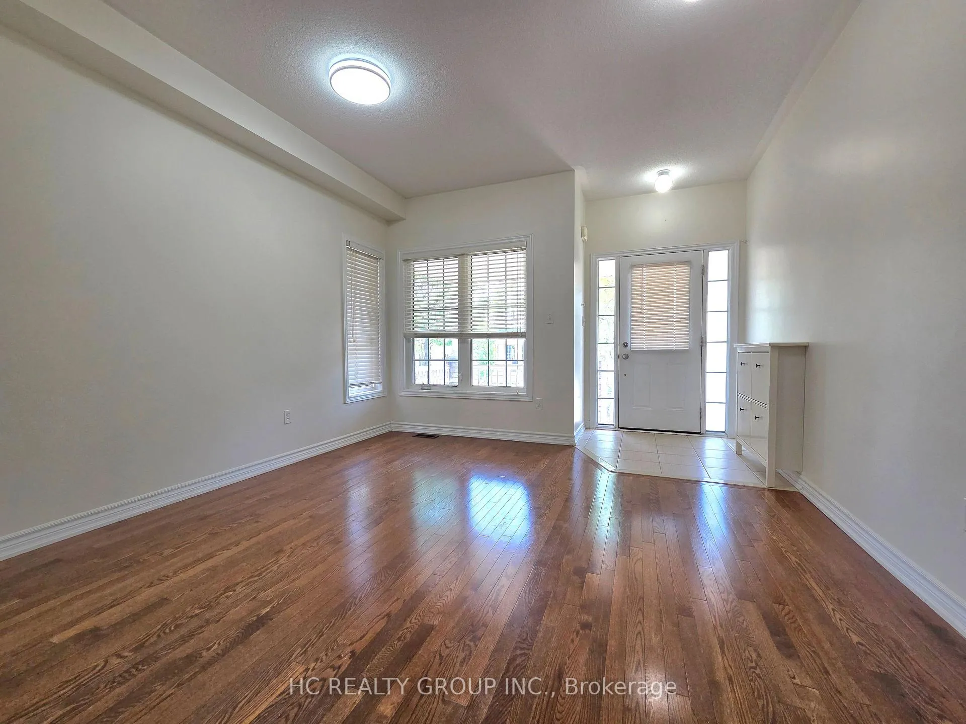 Photo 3 of 703 Hammersly Boulevard, Markham, Wismer — HOMEH