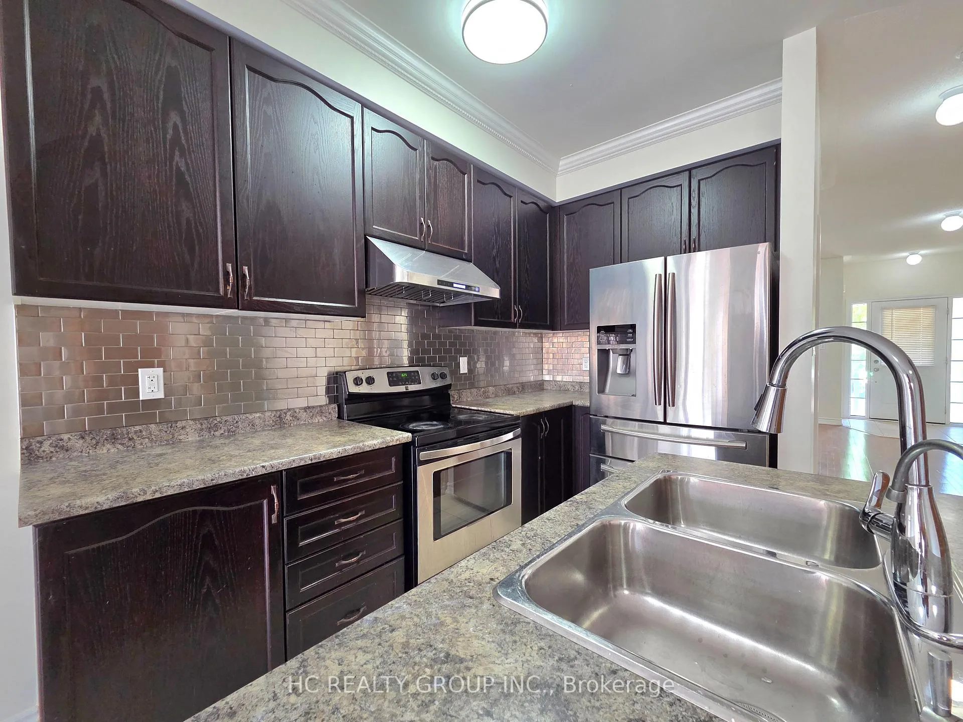 Photo 4 of 703 Hammersly Boulevard, Markham, Wismer — HOMEH