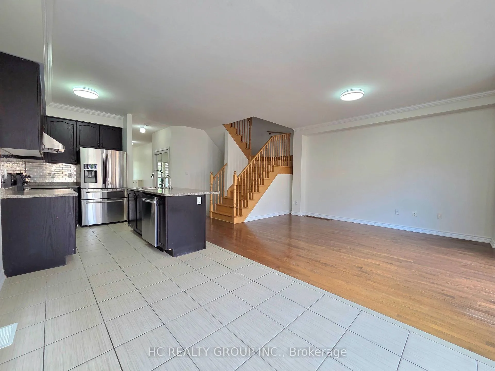 Photo 6 of 703 Hammersly Boulevard, Markham, Wismer — HOMEH