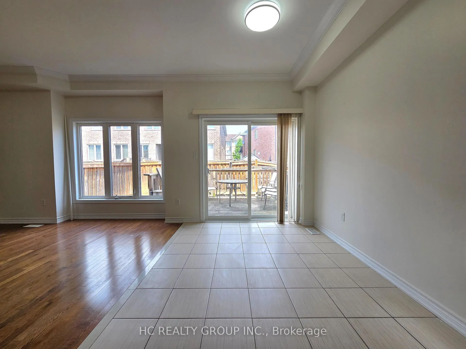 Photo 7 of 703 Hammersly Boulevard, Markham, Wismer — HOMEH