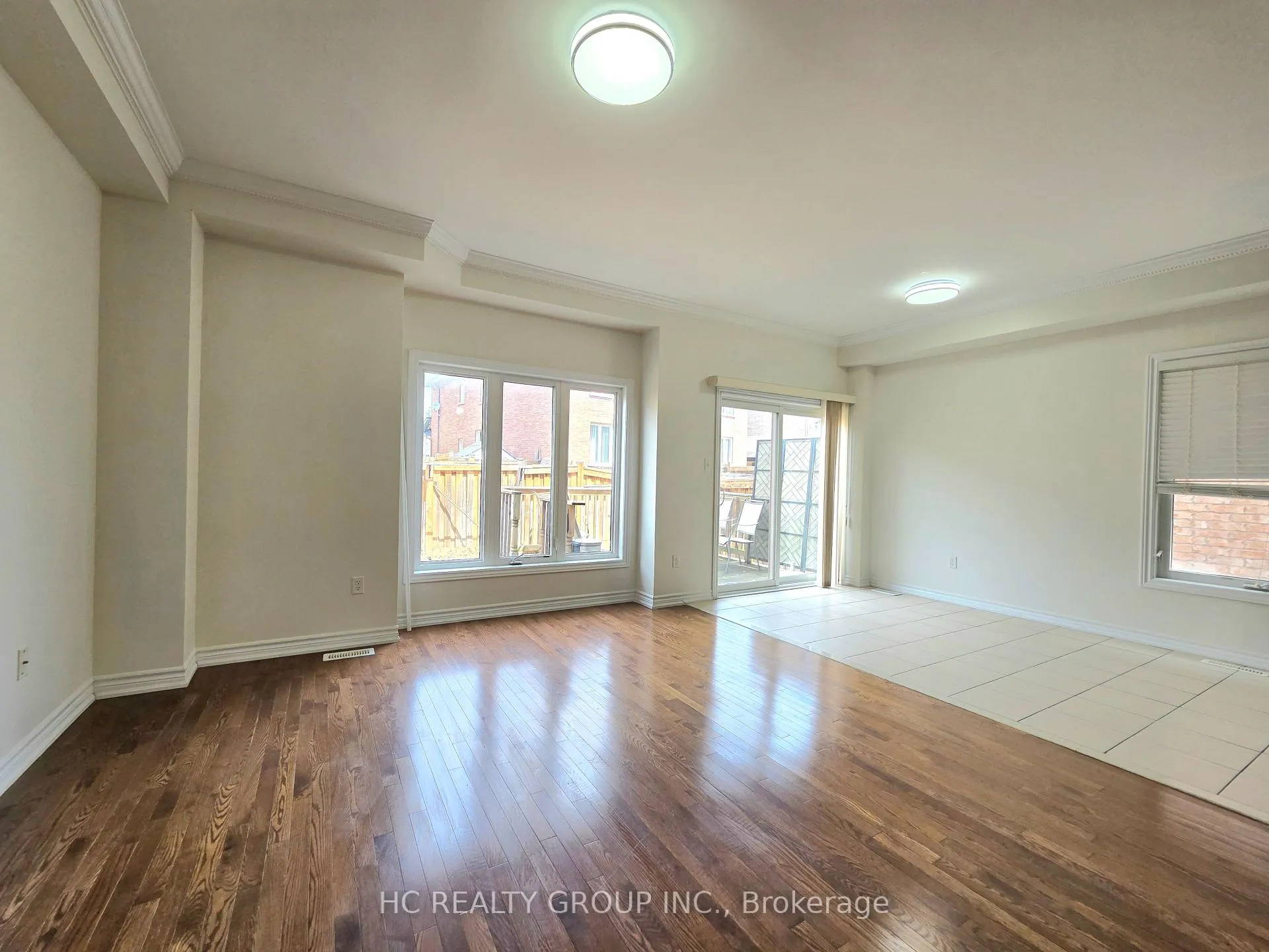 Photo 10 of 703 Hammersly Boulevard, Markham, Wismer — HOMEH