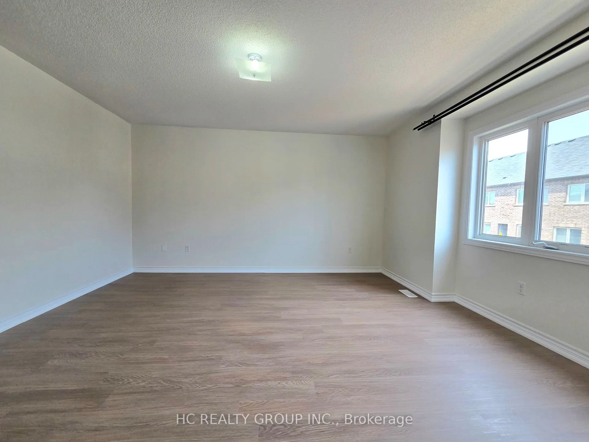 Photo 14 of 703 Hammersly Boulevard, Markham, Wismer — HOMEH