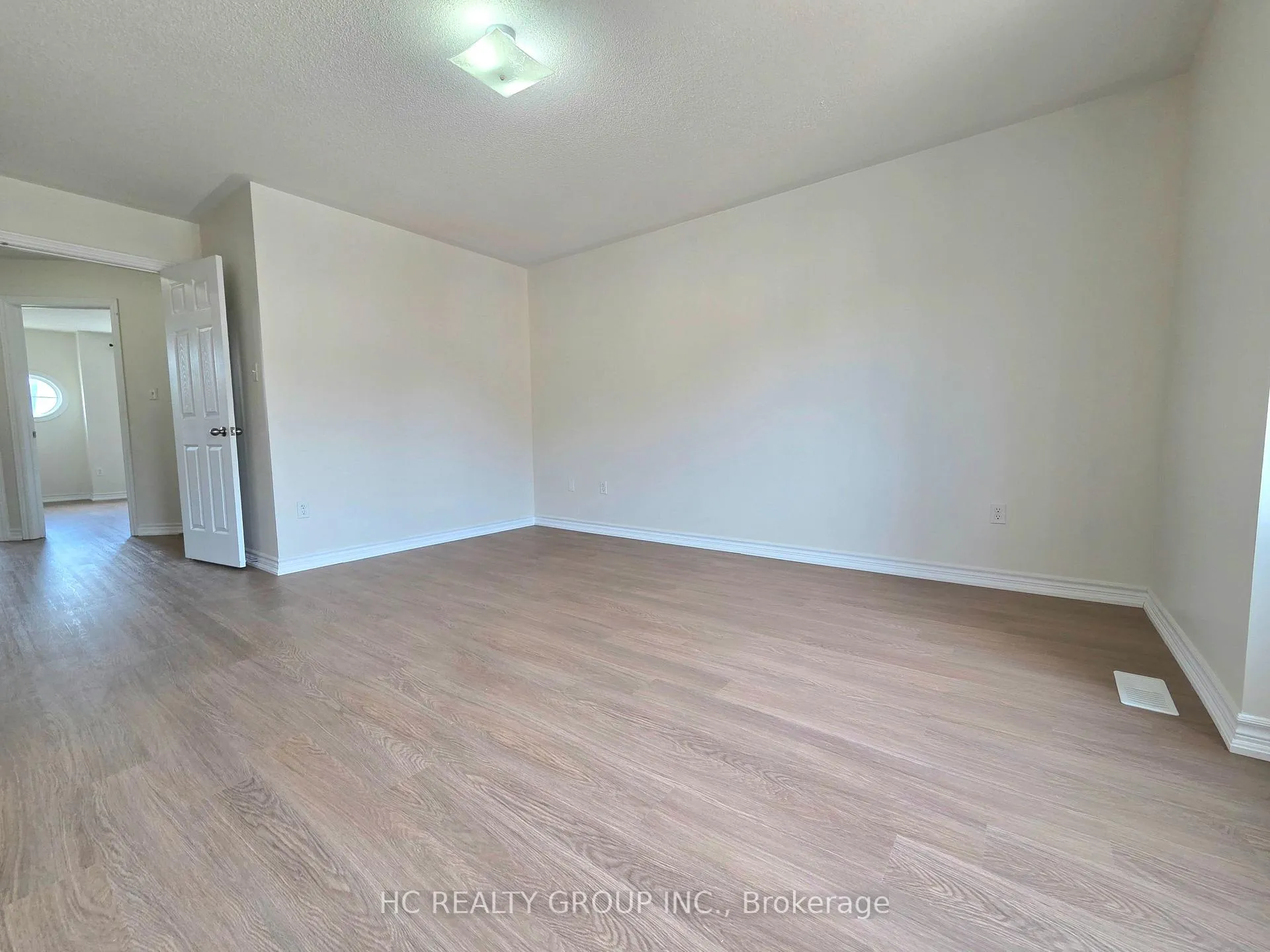 Photo 15 of 703 Hammersly Boulevard, Markham, Wismer — HOMEH