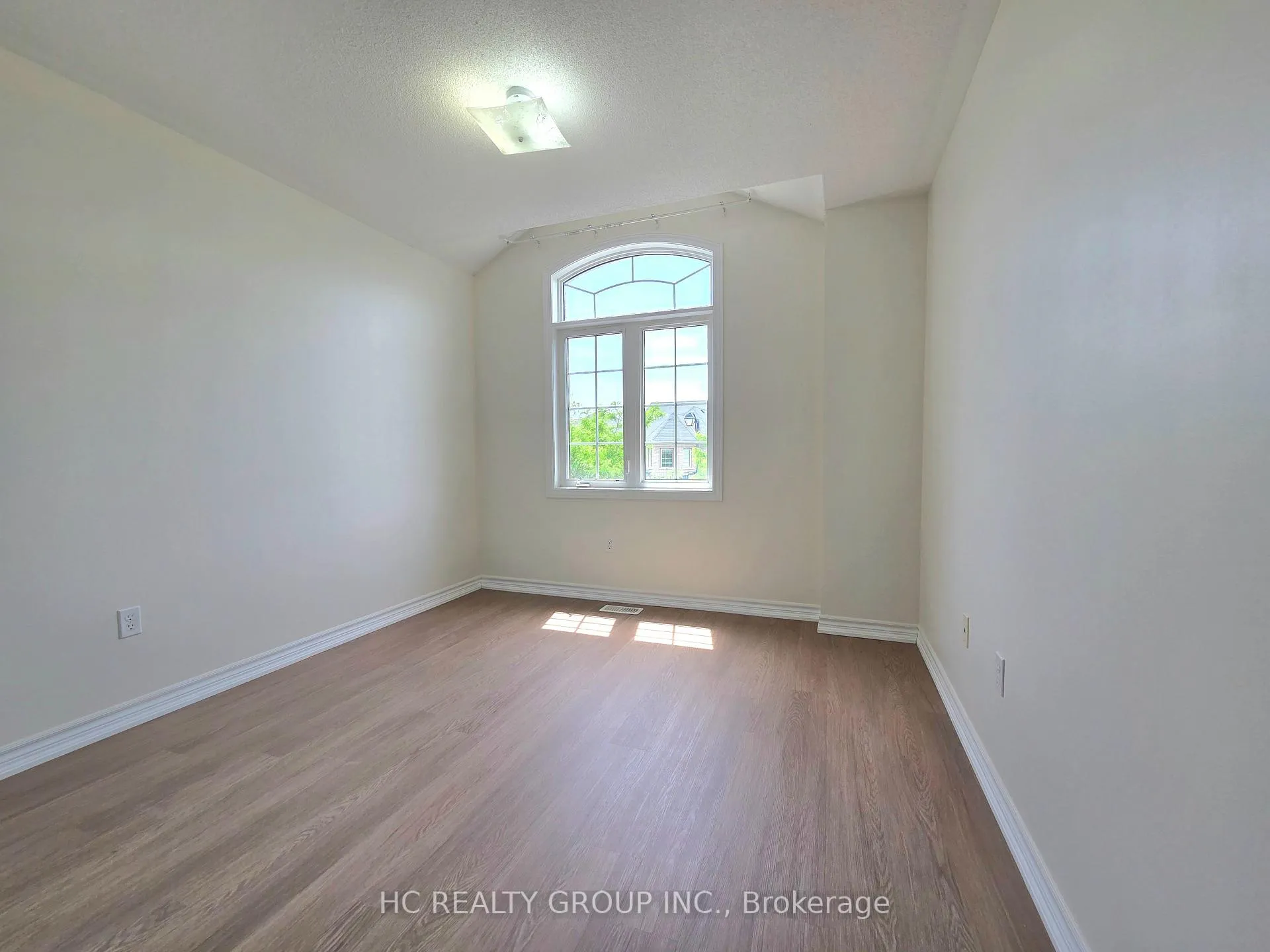 Photo 17 of 703 Hammersly Boulevard, Markham, Wismer — HOMEH