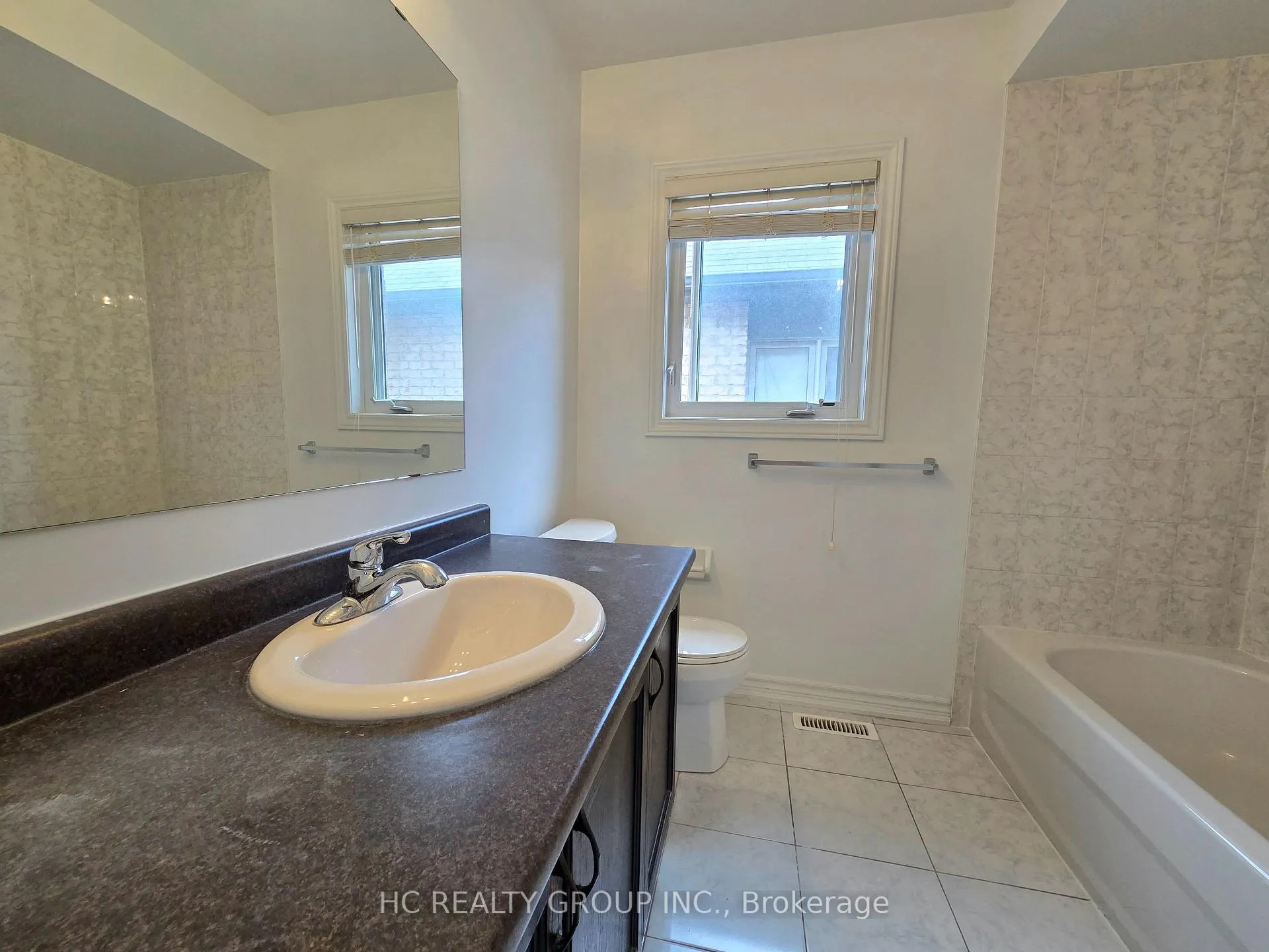 Photo 19 of 703 Hammersly Boulevard, Markham, Wismer — HOMEH
