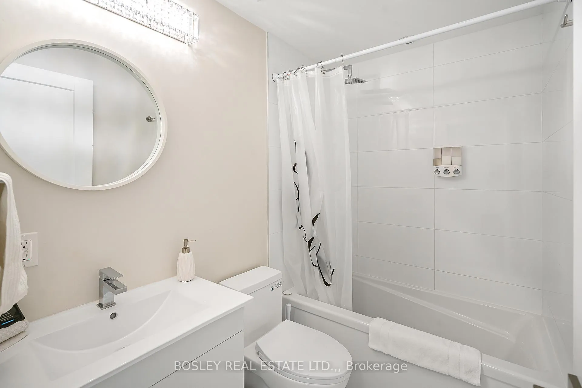 Photo 6 of Unit 316, 6065 McLeod Road, Niagara Falls, Arad/Fallsview — HOMEH