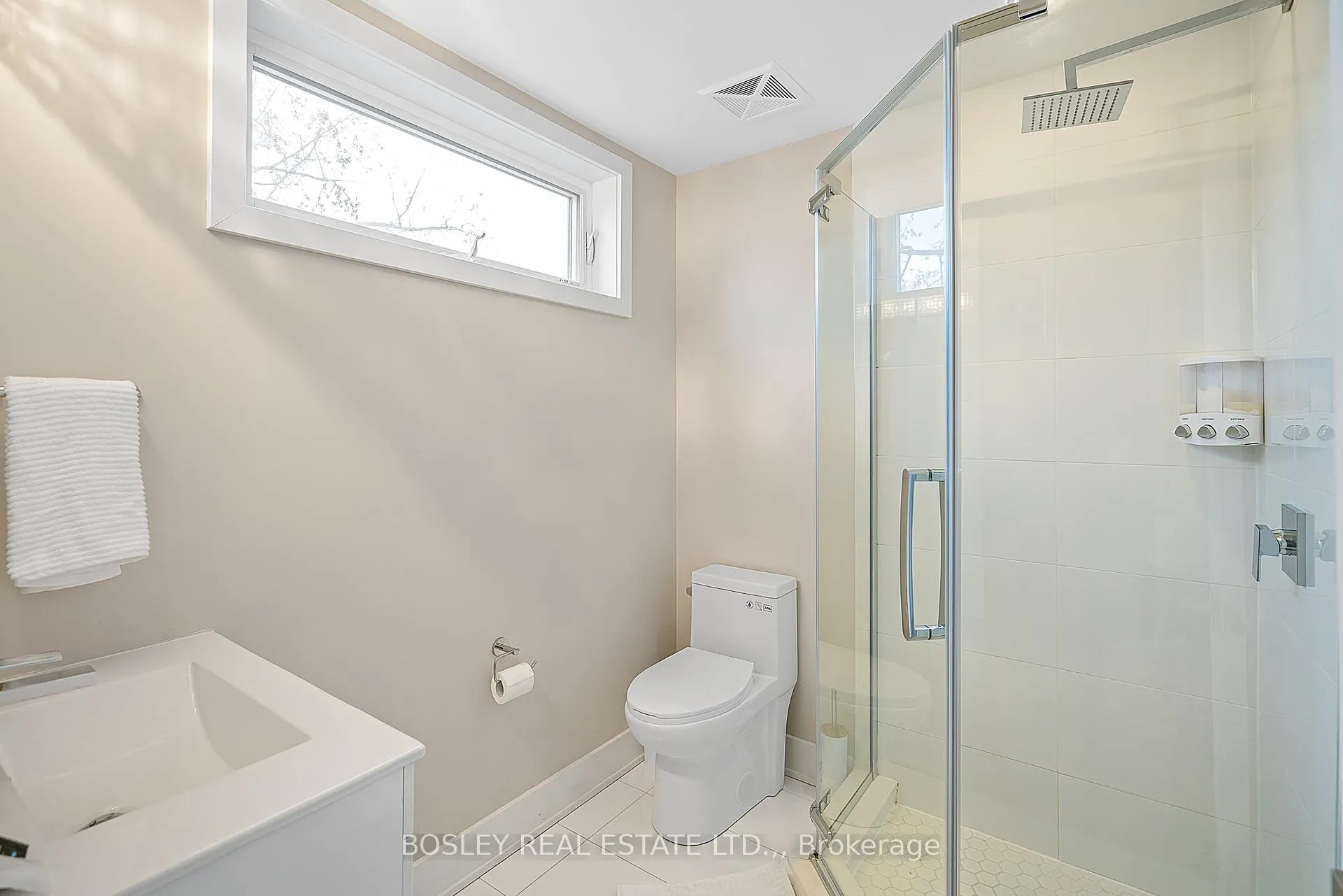 Photo 10 of Unit 316, 6065 McLeod Road, Niagara Falls, Arad/Fallsview — HOMEH